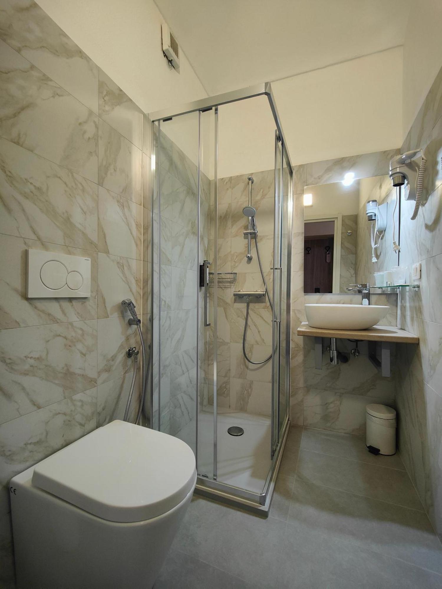 Hotel Romano Торино Екстериор снимка